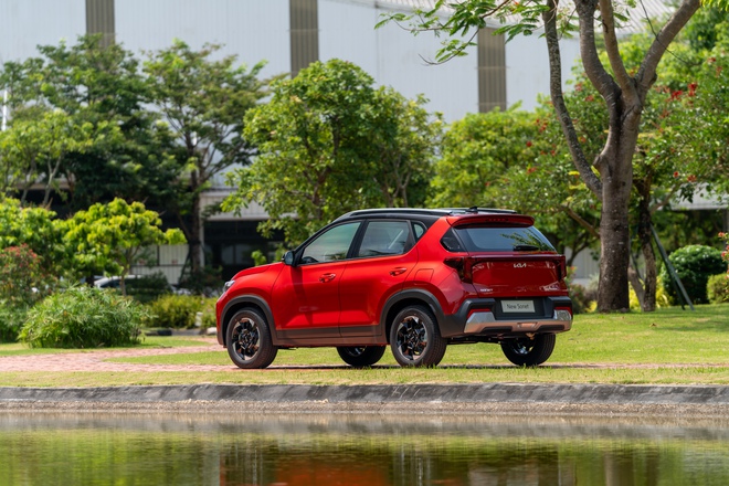 Soi kỹ từng trang bị của Kia Sonet 2024 so với bản cũ: Thay đổi đáng kể, nhiều 'option' bị lược bỏ- Ảnh 4. Soi kỹ từng trang bị của Kia Sonet 2024 so với bản cũ: Thay đổi đáng kể, nhiều 'option' bị lược bỏ- Ảnh 4.