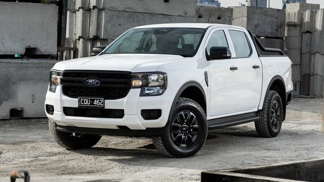 Ford Ranger thêm bản Black Edition: Lưới tản nhiệt và mâm xe tối màu, giới hạn 1.500 xe, giá quy đổi từ 965 triệu đồng- Ảnh 2. Ford Ranger thêm bản Black Edition: Lưới tản nhiệt và mâm xe tối màu, giới hạn 1.500 xe, giá quy đổi từ 965 triệu đồng- Ảnh 2.