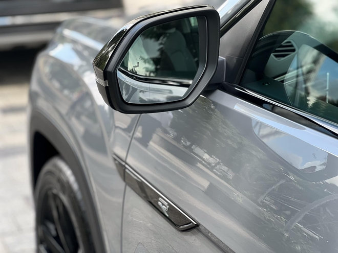 Lăn bánh VW Teramont X tiết kiệm thêm 130 triệu: Bản 'base' còn hơn 1,8 tỷ, đấu Explorer với giá rẻ hơn 220 triệu đồng- Ảnh 9. Lăn bánh VW Teramont X tiết kiệm thêm 130 triệu: Bản 'base' còn hơn 1,8 tỷ, đấu Explorer với giá rẻ hơn 220 triệu đồng- Ảnh 9.