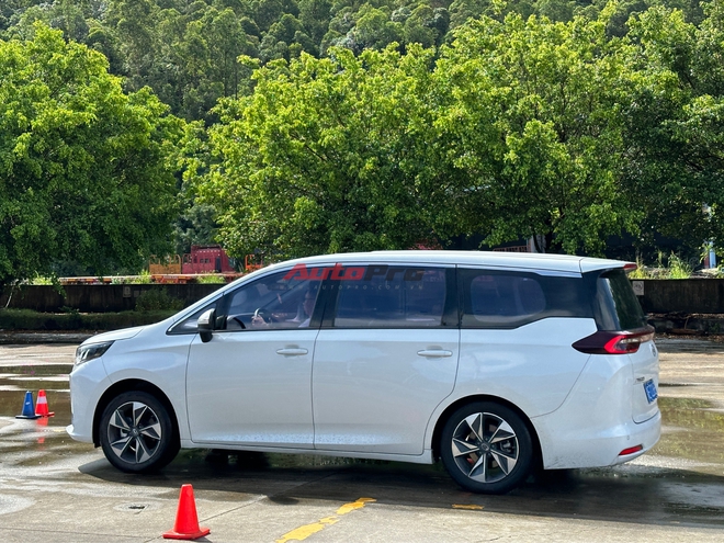 GAC M6 Pro về Việt Nam tháng 10 tới: Đấu Toyota Innova Cross, nhập Trung Quốc, sẽ lắp ráp tại Đà Nẵng- Ảnh 3. GAC M6 Pro về Việt Nam tháng 10 tới: Đấu Toyota Innova Cross, nhập Trung Quốc, sẽ lắp ráp tại Đà Nẵng- Ảnh 3.