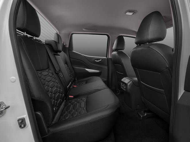 Nissan Navara 2024 ra mắt Việt Nam: Thêm phiên bản, chỉ còn từ 685 triệu đồng, cạnh tranh Ranger bằng giá mềm hơn bản cũ- Ảnh 13. Nissan Navara 2024 ra mắt Việt Nam: Thêm phiên bản, chỉ còn từ 685 triệu đồng, cạnh tranh Ranger bằng giá mềm hơn bản cũ- Ảnh 13.
