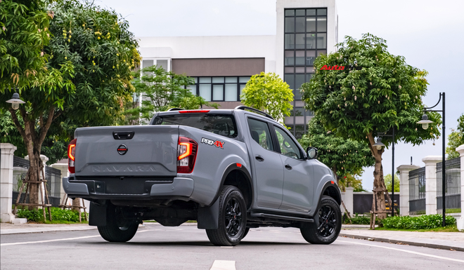 'Cân' Nissan Navara Pro4X và Ford Ranger Wildtrak: Chênh 19 triệu, đánh đổi hệ thống ADAS- Ảnh 11. 'Cân' Nissan Navara Pro4X và Ford Ranger Wildtrak: Chênh 19 triệu, đánh đổi hệ thống ADAS- Ảnh 11.