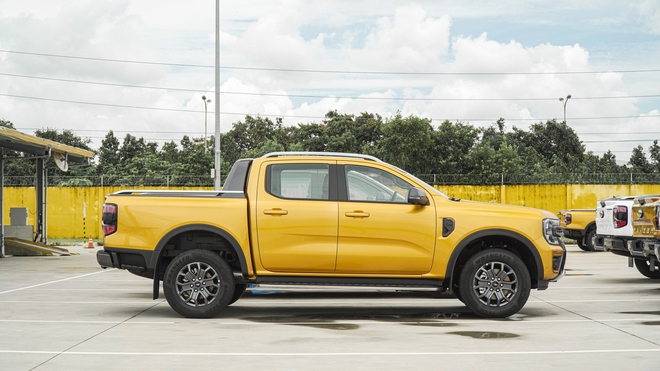 'Cân' Nissan Navara Pro4X và Ford Ranger Wildtrak: Chênh 19 triệu, đánh đổi hệ thống ADAS- Ảnh 4. 'Cân' Nissan Navara Pro4X và Ford Ranger Wildtrak: Chênh 19 triệu, đánh đổi hệ thống ADAS- Ảnh 4.