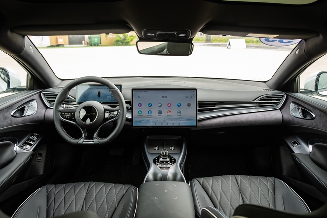 BYD Seal chốt giá tại Việt Nam: Từ 1,119 tỷ, đắt hơn Camry bản tiêu chuẩn, đi 520km/lần sạc- Ảnh 10. BYD Seal chốt giá tại Việt Nam: Từ 1,119 tỷ, đắt hơn Camry bản tiêu chuẩn, đi 520km/lần sạc- Ảnh 10.