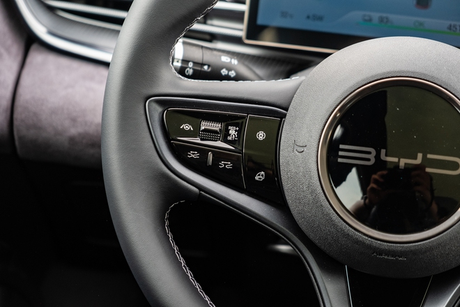 BYD Seal chốt giá tại Việt Nam: Từ 1,119 tỷ, đắt hơn Camry bản tiêu chuẩn, đi 520km/lần sạc- Ảnh 12. BYD Seal chốt giá tại Việt Nam: Từ 1,119 tỷ, đắt hơn Camry bản tiêu chuẩn, đi 520km/lần sạc- Ảnh 12.