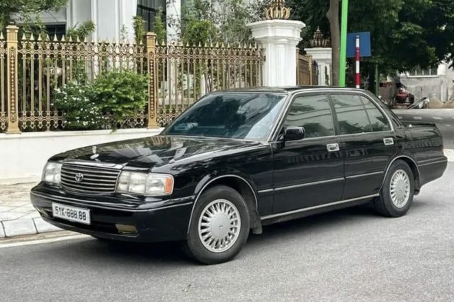 Loạt xe Toyota Crown biển đẹp: Có đủ ngũ quý đấu giá hơn 15 tỷ đồng đến tứ quý, tam hoa, sảnh tiến- Ảnh 1. Loạt xe Toyota Crown biển đẹp: Có đủ ngũ quý đấu giá hơn 15 tỷ đồng đến tứ quý, tam hoa, sảnh tiến- Ảnh 1.