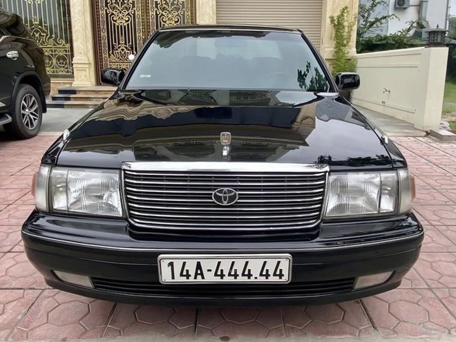 Loạt xe Toyota Crown biển đẹp: Có đủ ngũ quý đấu giá hơn 15 tỷ đồng đến tứ quý, tam hoa, sảnh tiến- Ảnh 2. Loạt xe Toyota Crown biển đẹp: Có đủ ngũ quý đấu giá hơn 15 tỷ đồng đến tứ quý, tam hoa, sảnh tiến- Ảnh 2.