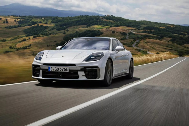 Porsche Panamera Turbo S E-Hybrid 2025 ra mắt: Bản mạnh nhất, nhanh nhất lịch sử- Ảnh 2.