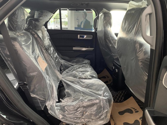 Hậu tăng giá bán, Ford Explorer lại được đại lý ưu đãi: Giảm 70 triệu đồng, vẫn cao hơn hẳn Palisade- Ảnh 7. Hậu tăng giá bán, Ford Explorer lại được đại lý ưu đãi: Giảm 70 triệu đồng, vẫn cao hơn hẳn Palisade- Ảnh 7.