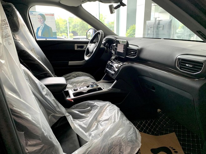 Hậu tăng giá bán, Ford Explorer lại được đại lý ưu đãi: Giảm 70 triệu đồng, vẫn cao hơn hẳn Palisade- Ảnh 8. Hậu tăng giá bán, Ford Explorer lại được đại lý ưu đãi: Giảm 70 triệu đồng, vẫn cao hơn hẳn Palisade- Ảnh 8.