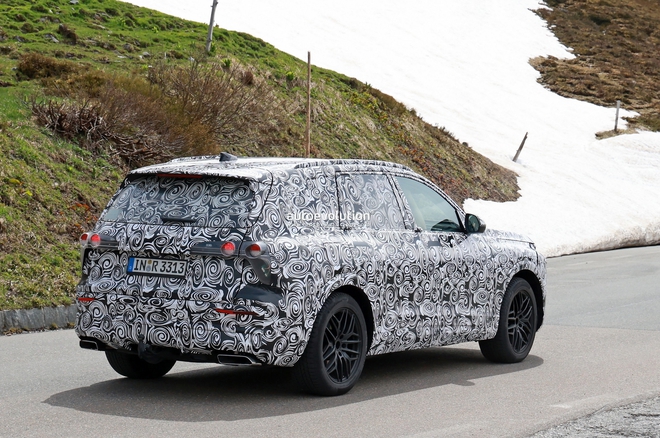 Audi Q7 2026 có thể trông như thế này: Lột xác hoàn toàn đấu BMW X5, dự kiến dùng máy V8 hybrid mạnh hơn 500 mã lực- Ảnh 5. Audi Q7 2026 có thể trông như thế này: Lột xác hoàn toàn đấu BMW X5, dự kiến dùng máy V8 hybrid mạnh hơn 500 mã lực- Ảnh 5.