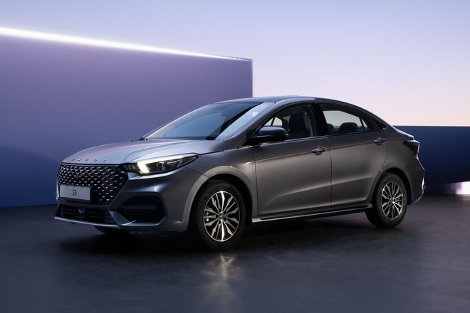 Omoda S5 bản ‘base’ lần đầu lộ diện tại Việt Nam: Dáng thể thao, mâm lớn, cạnh tranh Mazda3, K3- Ảnh 5. Omoda S5 bản ‘base’ lần đầu lộ diện tại Việt Nam: Dáng thể thao, mâm lớn, cạnh tranh Mazda3, K3- Ảnh 5.