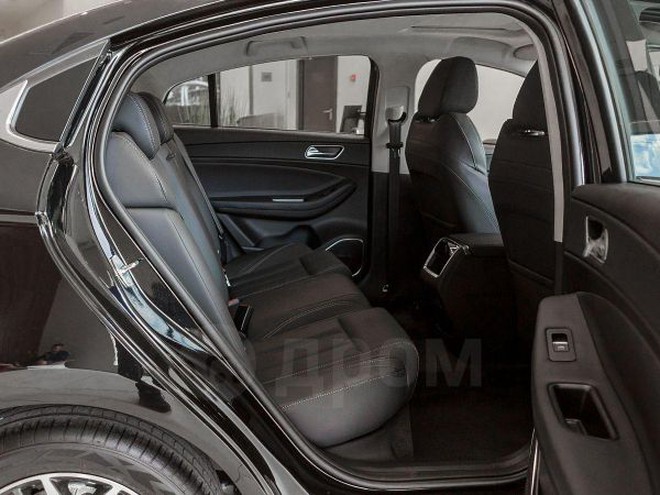 Omoda S5 bản ‘base’ lần đầu lộ diện tại Việt Nam: Dáng thể thao, mâm lớn, cạnh tranh Mazda3, K3- Ảnh 12. Omoda S5 bản ‘base’ lần đầu lộ diện tại Việt Nam: Dáng thể thao, mâm lớn, cạnh tranh Mazda3, K3- Ảnh 12.