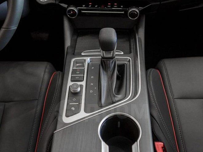 Omoda S5 bản ‘base’ lần đầu lộ diện tại Việt Nam: Dáng thể thao, mâm lớn, cạnh tranh Mazda3, K3- Ảnh 13. Omoda S5 bản ‘base’ lần đầu lộ diện tại Việt Nam: Dáng thể thao, mâm lớn, cạnh tranh Mazda3, K3- Ảnh 13.