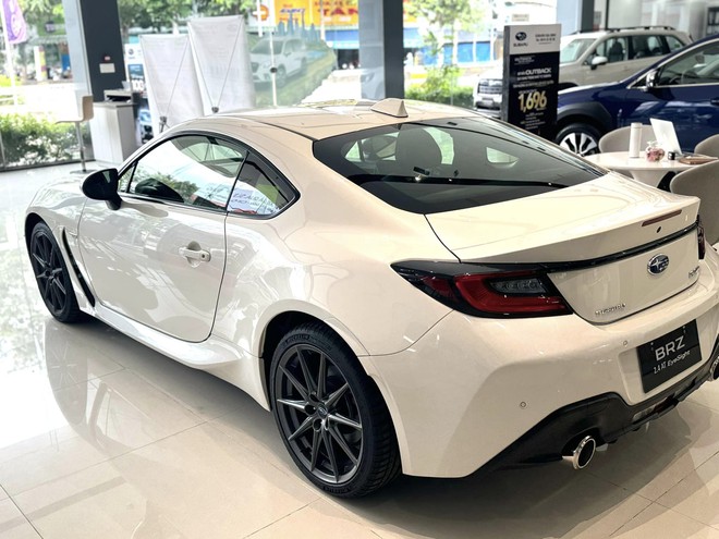 Lấy Subaru BRZ bây giờ tiết kiệm hơn 360 triệu so với người mua sớm: Giá giảm kỷ lục còn hơn 1,5 tỷ, bằng một nửa Z4- Ảnh 4. Lấy Subaru BRZ bây giờ tiết kiệm hơn 360 triệu so với người mua sớm: Giá giảm kỷ lục còn hơn 1,5 tỷ, bằng một nửa Z4- Ảnh 4.