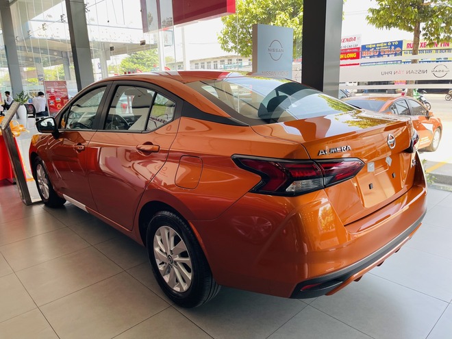 Nissan Almera giảm 77-116 triệu tại đại lý: Sản xuất 2023, mức giảm tùy màu sắc, giá rẻ ngang Hyundai Grand i10- Ảnh 9. Nissan Almera giảm 77-116 triệu tại đại lý: Sản xuất 2023, mức giảm tùy màu sắc, giá rẻ ngang Hyundai Grand i10- Ảnh 9.