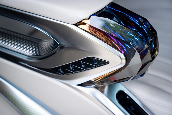 Toyota Sienna 2012 rao bán hơn 1,2 tỷ đồng: MPV gia đình giá ngang Kia Carnival nhưng to hơn, riêng nội thất độ hết 400 triệu- Ảnh 16. Toyota Sienna 2012 rao bán hơn 1,2 tỷ đồng: MPV gia đình giá ngang Kia Carnival nhưng to hơn, riêng nội thất độ hết 400 triệu- Ảnh 16.