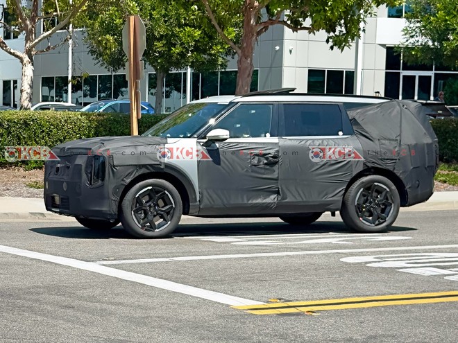 Chưa kịp ra mắt Việt Nam, Kia Telluride đã lộ đời mới trên đường: Thiết kế giống xe điện, có thể thêm hybrid- Ảnh 2. Chưa kịp ra mắt Việt Nam, Kia Telluride đã lộ đời mới trên đường: Thiết kế giống xe điện, có thể thêm hybrid- Ảnh 2.