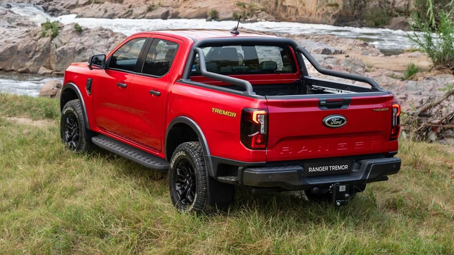 Ford Ranger sắp thêm bản mới: Rẻ hơn hẳn Raptor nhưng offroad không kém, như bản Sport nhiều đồ xịn- Ảnh 5. Ford Ranger sắp thêm bản mới: Rẻ hơn hẳn Raptor nhưng offroad không kém, như bản Sport nhiều đồ xịn- Ảnh 5.