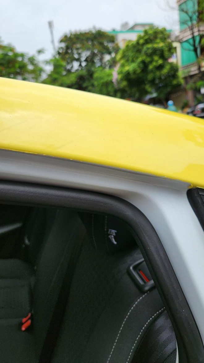 Tốn gần 30 triệu cho đại lý đổi màu xe, chủ nhân 2 chiếc MG5 bức xúc: 'Làm ăn cẩu thả, sơn 20 ngày đã bong tróc, nhân viên đùn đẩy trách nhiệm'- Ảnh 10. Tốn gần 30 triệu cho đại lý đổi màu xe, chủ nhân 2 chiếc MG5 bức xúc: 'Làm ăn cẩu thả, sơn 20 ngày đã bong tróc, nhân viên đùn đẩy trách nhiệm'- Ảnh 10.