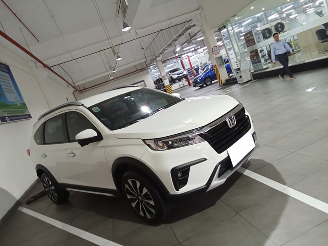 Chủ xe Honda BR-V hoen rỉ được hoàn lại 100% tiền, hãng lo toàn bộ chi phí liên quan và lấy lại xe- Ảnh 2. Chủ xe Honda BR-V hoen rỉ được hoàn lại 100% tiền, hãng lo toàn bộ chi phí liên quan và lấy lại xe- Ảnh 2.