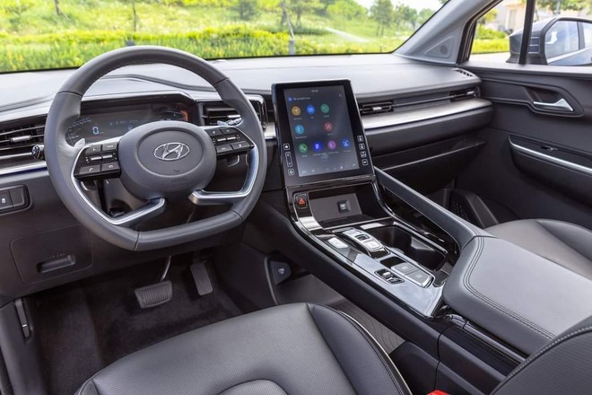 Hyundai Custin xả hàng tồn: Bản giữa giảm 75 triệu, gần rẻ ngang Innova Cross tiêu chuẩn- Ảnh 5. Hyundai Custin xả hàng tồn: Bản giữa giảm 75 triệu, gần rẻ ngang Innova Cross tiêu chuẩn- Ảnh 5.