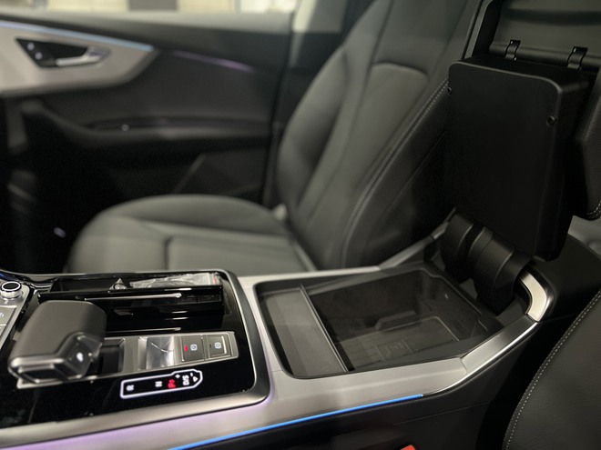 Audi Q8 2024 giá 4,1 tỷ đã về đại lý: Thêm trang bị tiện nghi, đấu X6, GLE với giá rẻ hơn hẳn- Ảnh 16. Audi Q8 2024 giá 4,1 tỷ đã về đại lý: Thêm trang bị tiện nghi, đấu X6, GLE với giá rẻ hơn hẳn- Ảnh 16.