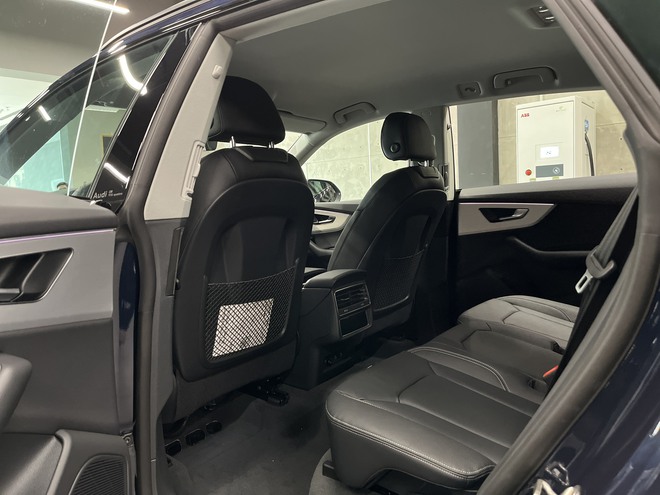 Audi Q8 2024 giá 4,1 tỷ đã về đại lý: Thêm trang bị tiện nghi, đấu X6, GLE với giá rẻ hơn hẳn- Ảnh 9. Audi Q8 2024 giá 4,1 tỷ đã về đại lý: Thêm trang bị tiện nghi, đấu X6, GLE với giá rẻ hơn hẳn- Ảnh 9.