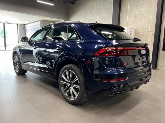 Audi Q8 2024 giá 4,1 tỷ đã về đại lý: Thêm trang bị tiện nghi, đấu X6, GLE với giá rẻ hơn hẳn- Ảnh 5. Audi Q8 2024 giá 4,1 tỷ đã về đại lý: Thêm trang bị tiện nghi, đấu X6, GLE với giá rẻ hơn hẳn- Ảnh 5.