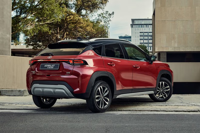Toyota Starlet Cross 2024 ra mắt: Giá quy đổi từ 414 triệu đồng, đấu Sonet bằng công nghệ, ngoại hình hấm hố hơn Raize- Ảnh 4. Toyota Starlet Cross 2024 ra mắt: Giá quy đổi từ 414 triệu đồng, đấu Sonet bằng công nghệ, ngoại hình hấm hố hơn Raize- Ảnh 4.