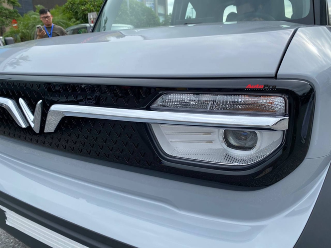 'Mục sở thị' VinFast VF 3 giao tới khách hàng: Cabin thoải mái hơn xe hạng A, gầm cao như CUV C, dễ thành 'xe điện quốc dân'- Ảnh 4. 'Mục sở thị' VinFast VF 3 giao tới khách hàng: Cabin thoải mái hơn xe hạng A, gầm cao như CUV C, dễ thành 'xe điện quốc dân'- Ảnh 4.