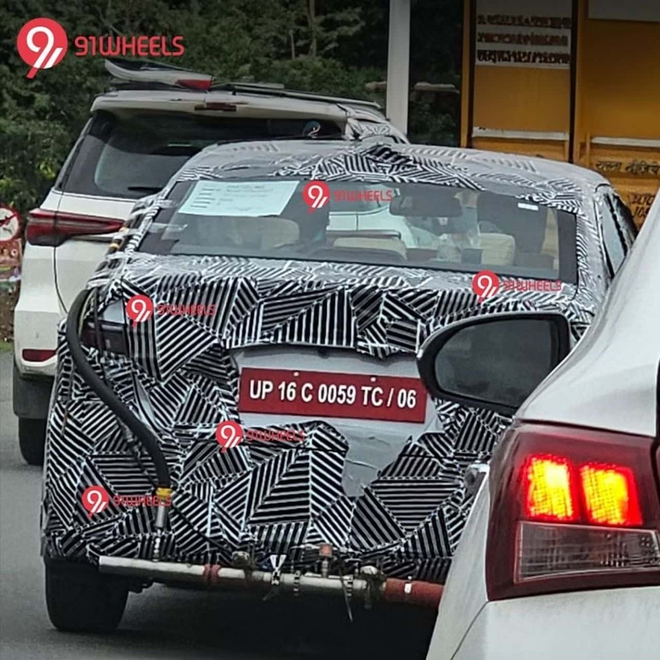Honda Brio thế hệ mới chạy thử nghiệm: Mượn nhiều yếu tố từ City, dễ có động cơ mới, dự kiến ra mắt ngay năm sau- Ảnh 3. Honda Brio thế hệ mới chạy thử nghiệm: Mượn nhiều yếu tố từ City, dễ có động cơ mới, dự kiến ra mắt ngay năm sau- Ảnh 3.