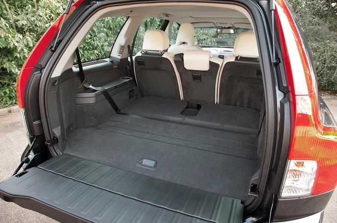 Không chỉ nổi tiếng cứu người, Volvo XC90 còn 2 lần cứu hãng khỏi phá sản- Ảnh 4. Không chỉ nổi tiếng cứu người, Volvo XC90 còn 2 lần cứu hãng khỏi phá sản- Ảnh 4.