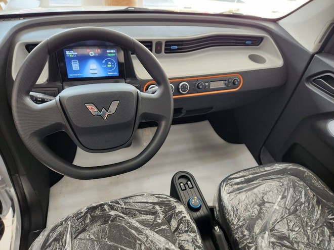 Đại lý 'xả' nốt Wuling Mini EV tiêu chuẩn: Giá chỉ còn 185 triệu đồng, rẻ ngang 2 chiếc SH 160i bản 'base'- Ảnh 5. Đại lý 'xả' nốt Wuling Mini EV tiêu chuẩn: Giá chỉ còn 185 triệu đồng, rẻ ngang 2 chiếc SH 160i bản 'base'- Ảnh 5.