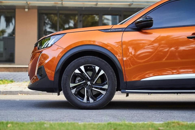 Đại lý bán Peugeot 2008 GT Line demo: Sản xuất 2021, đã chạy 6.000km, giá từ 769 triệu nay chỉ còn 650 triệu- Ảnh 10. Đại lý bán Peugeot 2008 GT Line demo: Sản xuất 2021, đã chạy 6.000km, giá từ 769 triệu nay chỉ còn 650 triệu- Ảnh 10.