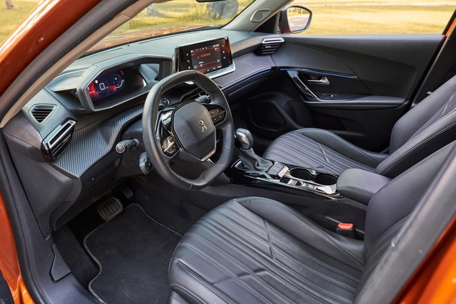 Đại lý bán Peugeot 2008 GT Line demo: Sản xuất 2021, đã chạy 6.000km, giá từ 769 triệu nay chỉ còn 650 triệu- Ảnh 13. Đại lý bán Peugeot 2008 GT Line demo: Sản xuất 2021, đã chạy 6.000km, giá từ 769 triệu nay chỉ còn 650 triệu- Ảnh 13.