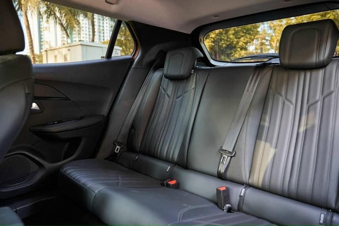 Đại lý bán Peugeot 2008 GT Line demo: Sản xuất 2021, đã chạy 6.000km, giá từ 769 triệu nay chỉ còn 650 triệu- Ảnh 16. Đại lý bán Peugeot 2008 GT Line demo: Sản xuất 2021, đã chạy 6.000km, giá từ 769 triệu nay chỉ còn 650 triệu- Ảnh 16.