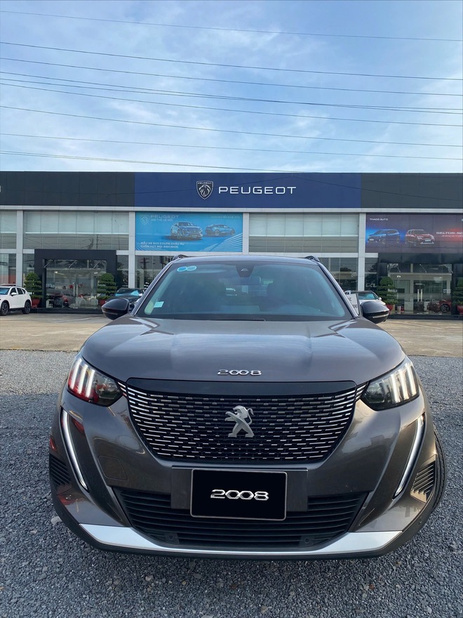 Đại lý bán Peugeot 2008 GT Line demo: Sản xuất 2021, đã chạy 6.000km, giá từ 769 triệu nay chỉ còn 650 triệu- Ảnh 2. Đại lý bán Peugeot 2008 GT Line demo: Sản xuất 2021, đã chạy 6.000km, giá từ 769 triệu nay chỉ còn 650 triệu- Ảnh 2.