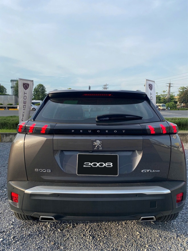 Đại lý bán Peugeot 2008 GT Line demo: Sản xuất 2021, đã chạy 6.000km, giá từ 769 triệu nay chỉ còn 650 triệu- Ảnh 5. Đại lý bán Peugeot 2008 GT Line demo: Sản xuất 2021, đã chạy 6.000km, giá từ 769 triệu nay chỉ còn 650 triệu- Ảnh 5.