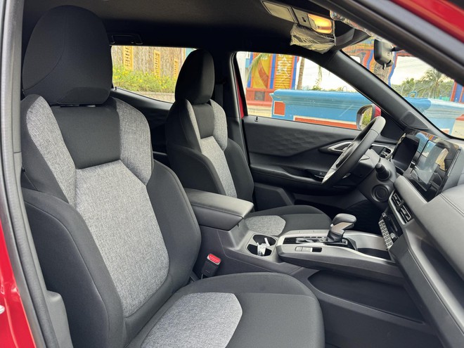 Mitsubishi Xforce bản giữa giảm gần 80 triệu, lăn bánh gần rẻ bằng bản thấp nhất- Ảnh 4. Mitsubishi Xforce bản giữa giảm gần 80 triệu, lăn bánh gần rẻ bằng bản thấp nhất- Ảnh 4.