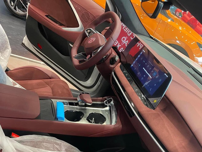 Lộ nội, ngoại thất MG7 tại đại lý trước ra mắt: Màn hình lớn có tiếng Việt, loa Bose, cửa nóc panorama, có ADAS cạnh tranh K5, Mazda6- Ảnh 13. Lộ nội, ngoại thất MG7 tại đại lý trước ra mắt: Màn hình lớn có tiếng Việt, loa Bose, cửa nóc panorama, có ADAS cạnh tranh K5, Mazda6- Ảnh 13.