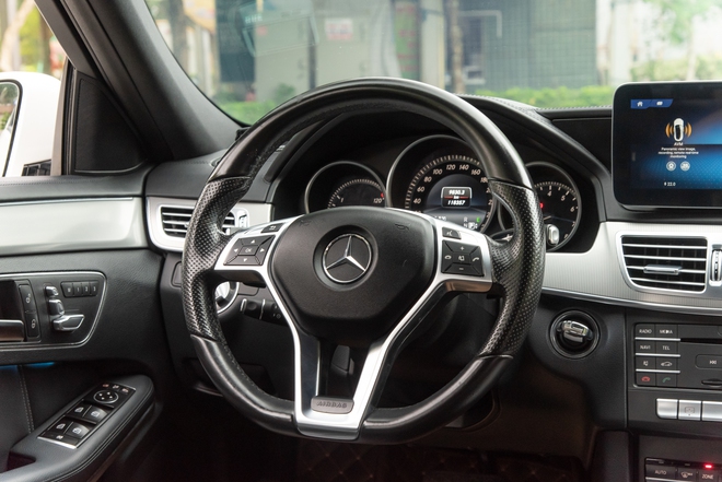 Rao Mercedes-Benz E 200 bản đặc biệt giá 640 triệu, người bán chia sẻ: ‘Bền như Vios, chăm chỉ hết 20 triệu/năm’- Ảnh 10. Rao Mercedes-Benz E 200 bản đặc biệt giá 640 triệu, người bán chia sẻ: ‘Bền như Vios, chăm chỉ hết 20 triệu/năm’- Ảnh 10.