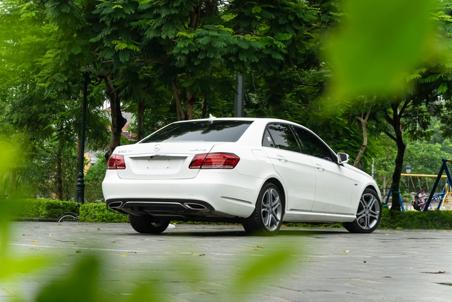 Rao Mercedes-Benz E 200 bản đặc biệt giá 640 triệu, người bán chia sẻ: ‘Bền như Vios, chăm chỉ hết 20 triệu/năm’- Ảnh 4. Rao Mercedes-Benz E 200 bản đặc biệt giá 640 triệu, người bán chia sẻ: ‘Bền như Vios, chăm chỉ hết 20 triệu/năm’- Ảnh 4.