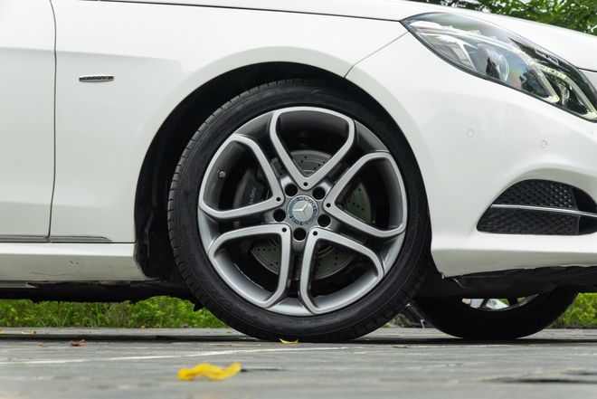 Rao Mercedes-Benz E 200 bản đặc biệt giá 640 triệu, người bán chia sẻ: ‘Bền như Vios, chăm chỉ hết 20 triệu/năm’- Ảnh 5. Rao Mercedes-Benz E 200 bản đặc biệt giá 640 triệu, người bán chia sẻ: ‘Bền như Vios, chăm chỉ hết 20 triệu/năm’- Ảnh 5.