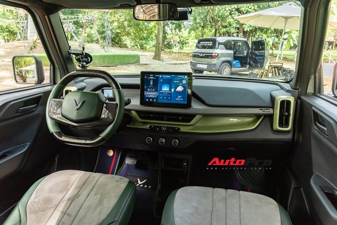 Chủ xe Thanh Hoá mua 5 chiếc VinFast VF 3 khác màu: ‘Biết cách dùng xe điện mini thì mới vui’- Ảnh 34. Chủ xe Thanh Hoá mua 5 chiếc VinFast VF 3 khác màu: ‘Biết cách dùng xe điện mini thì mới vui’- Ảnh 34.