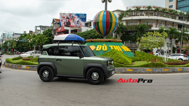 Chủ xe Thanh Hoá mua 5 chiếc VinFast VF 3 khác màu: ‘Biết cách dùng xe điện mini thì mới vui’- Ảnh 13. Chủ xe Thanh Hoá mua 5 chiếc VinFast VF 3 khác màu: ‘Biết cách dùng xe điện mini thì mới vui’- Ảnh 13.