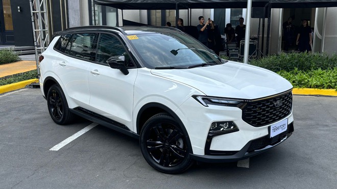 Ford Territory Sport lộ diện tại Việt Nam: Có chi tiết khác bản ở nước ngoài, nhiều khả năng chỉ là Titanium 'đổi màu'- Ảnh 6. Ford Territory Sport lộ diện tại Việt Nam: Có chi tiết khác bản ở nước ngoài, nhiều khả năng chỉ là Titanium 'đổi màu'- Ảnh 6.