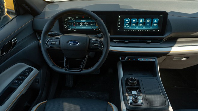 Ford Territory Sport lộ diện tại Việt Nam: Có chi tiết khác bản ở nước ngoài, nhiều khả năng chỉ là Titanium 'đổi màu'- Ảnh 8. Ford Territory Sport lộ diện tại Việt Nam: Có chi tiết khác bản ở nước ngoài, nhiều khả năng chỉ là Titanium 'đổi màu'- Ảnh 8.