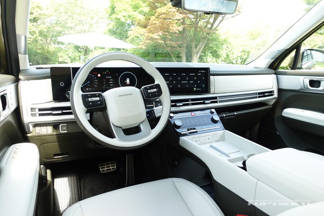 Loạt xe mới đã lộ diện tại Việt Nam, chỉ chờ ra mắt: Đa dạng phân khúc, mẫu mã, Santa Fe, Carnival 2024 dễ thành hàng 'hot'- Ảnh 14. Loạt xe mới đã lộ diện tại Việt Nam, chỉ chờ ra mắt: Đa dạng phân khúc, mẫu mã, Santa Fe, Carnival 2024 dễ thành hàng 'hot'- Ảnh 14.