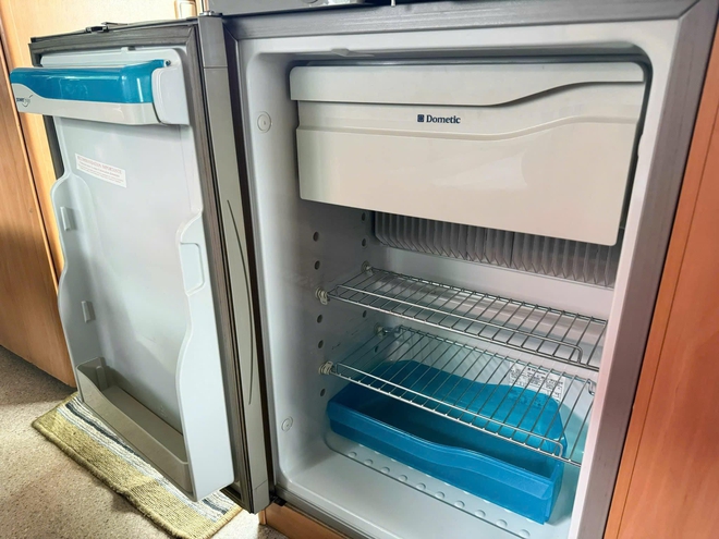 Ford Transit hàng độc bán lại giá hơn 1 tỷ đồng sau 17 năm: Đã độ motorhome 3 giường ngủ, tiện nghi như căn hộ mini- Ảnh 12. Ford Transit hàng độc bán lại giá hơn 1 tỷ đồng sau 17 năm: Đã độ motorhome 3 giường ngủ, tiện nghi như căn hộ mini- Ảnh 12.